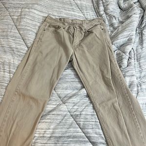 Levi’s 514 Khaki Chinos